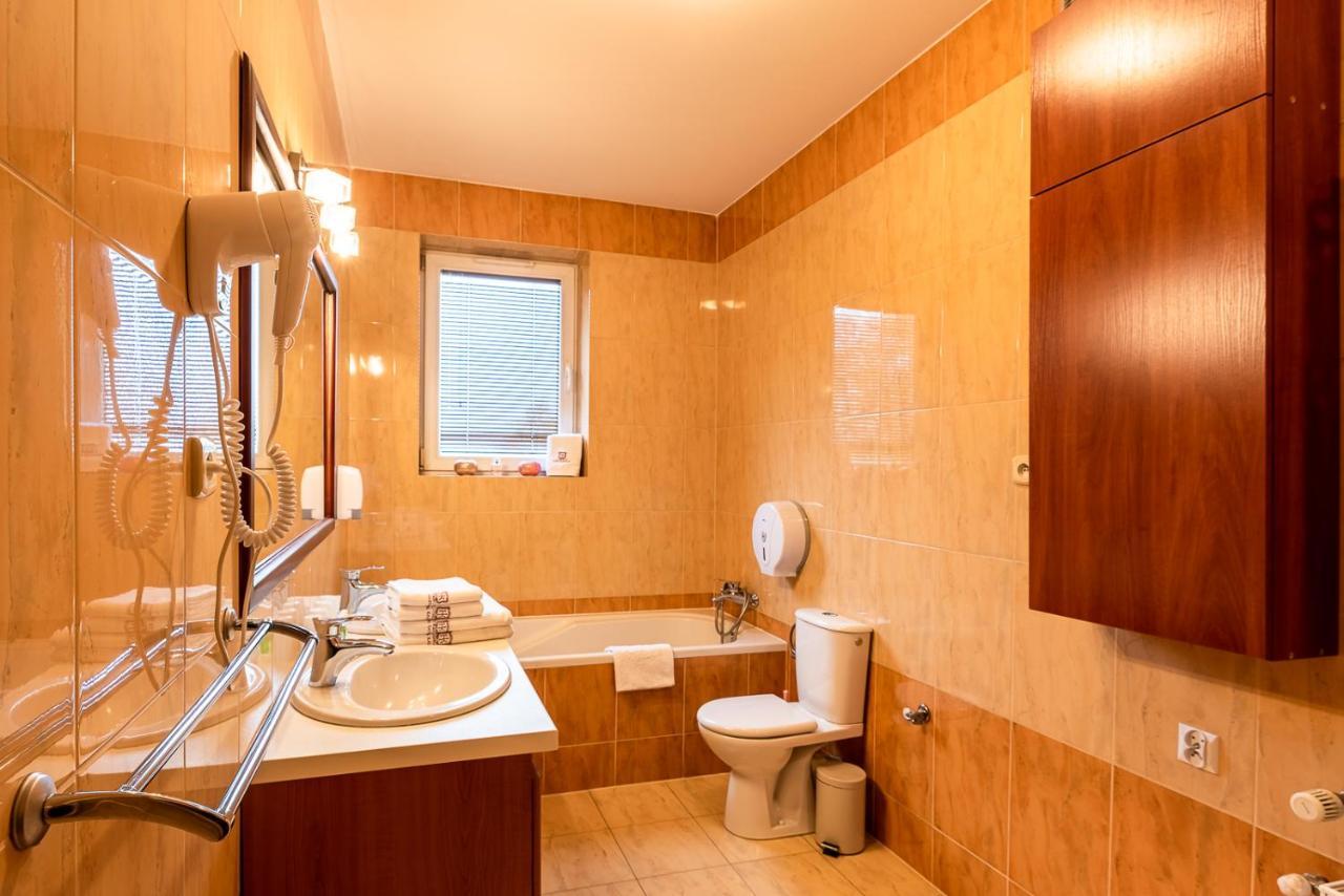 Hotel Kasztelan Dobczyce Εξωτερικό φωτογραφία